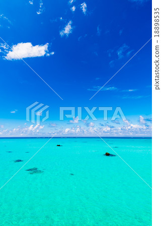Okinawa, sea, blue sky, seascape Okinawa, sea, blue sky, seascape 18898535