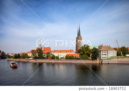 Ostrow Tumski Skyline in Wroclaw 18903752