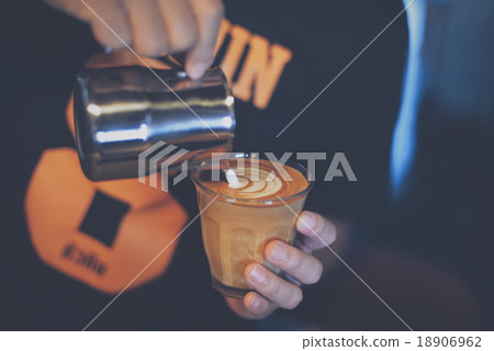 cup of coffee latte 18906962