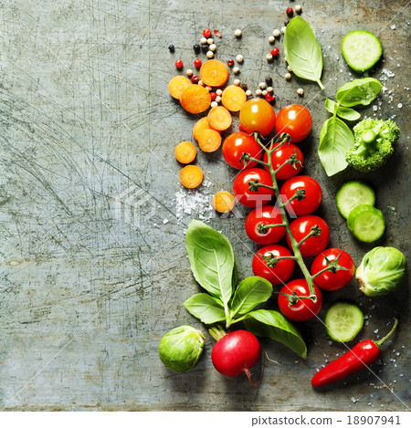 Fresh organic vegetables 18907941
