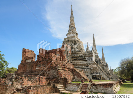 Wat Phra Si Sanphet in Ayutthaya, Thailand Wat Phra Si Sanphet in Ayutthaya, Thailand 18907982