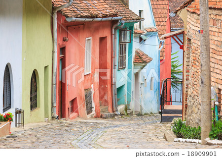Medieval street view in Sighisoara 18909901