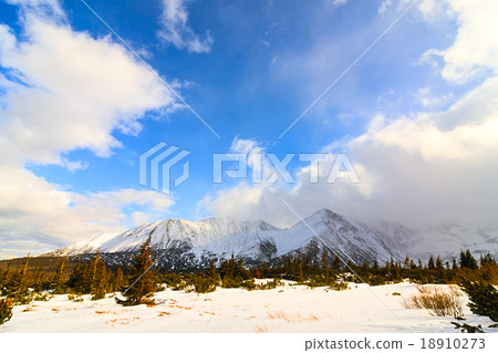 winter landscape, High Tatra Mountains 18910273