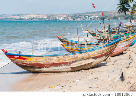 Vietnamese fishing boat at fishing village, Muine Vietnamese fishing boat at fishing village, Muine 18912863