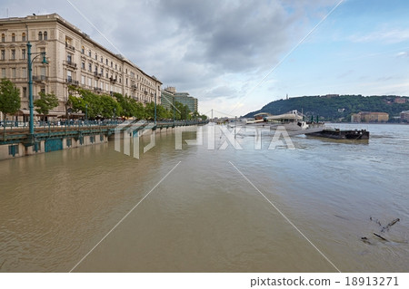 Flooded street view 18913271