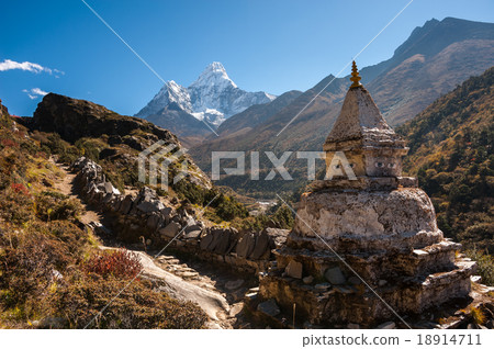 Buddhist stupa, Ama Dablam mount in the background Buddhist stupa, Ama Dablam mount in the background 18914711