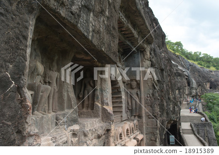 在印第安Ajuncher洞9前面的走廊 18915389