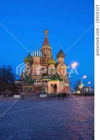 Saint Basil's Cathedral at night 18916323