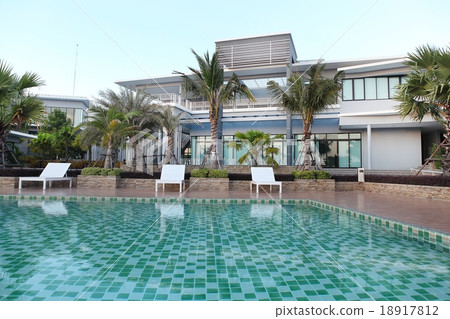 Luxury house 18917812