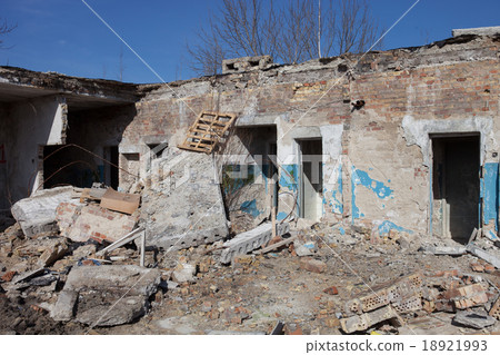 Ruins of the brick building 18921993