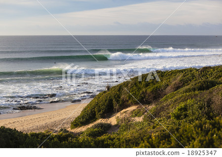 Waves Jeffreys Bay 18925347