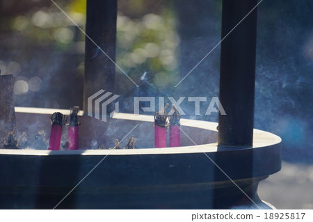 Censer and incense incense 18925817