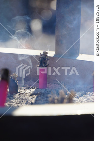 香爐和香火 18925818