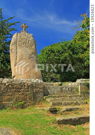 Menhir Saint Uzec, France 18926823