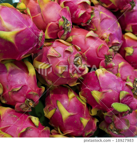 Dragon fruit on market stand 18927983