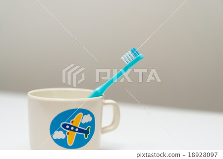 Toothbrush 18928097