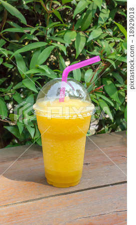 passion fruit juice at outdoors 18929018