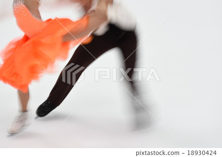 A pair of figure skating 18930424