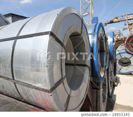 Rolled galvanized steel with polymer coating 18931141