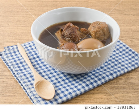 Five Spice Stew with Egg, Tofu and Pork 18931865