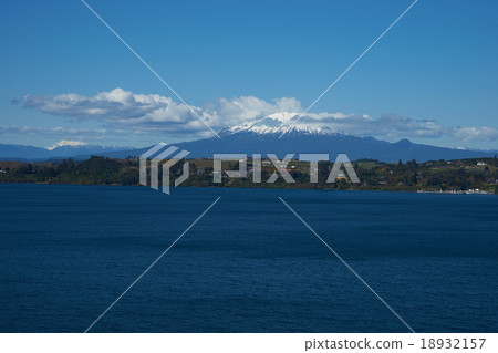 Volcano Calbuco 18932157