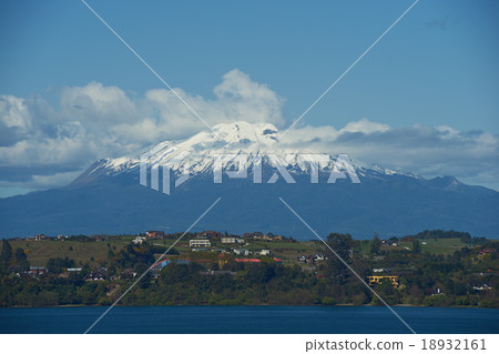 Volcano Calbuco 18932161