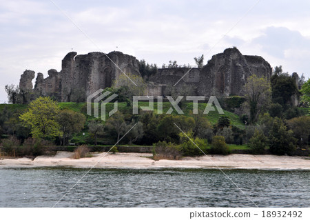 Grottoes of Catullus, Sirmione, Lombardy, Italy Grottoes of Catullus, Sirmione, Lombardy, Italy 18932492