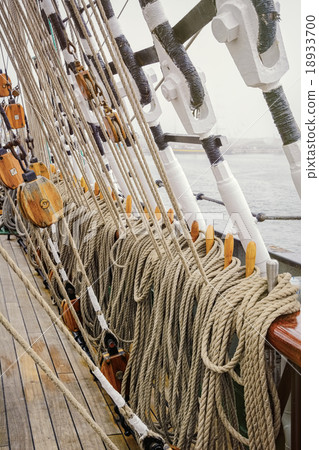Running Rigging 18933700