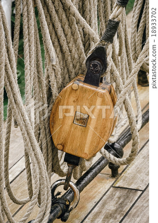Running Rigging Running Rigging 18933702