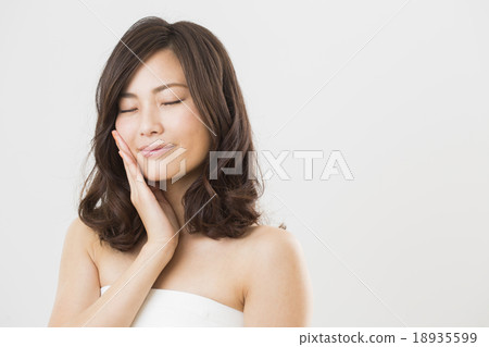 Beauty Image Young lady 18935599