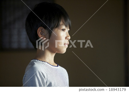 A boy who thinks about the future 18943179