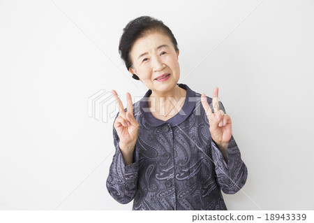 高級婦女肖像 18943339