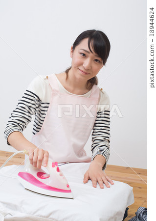 Ironing Ironing 18944624