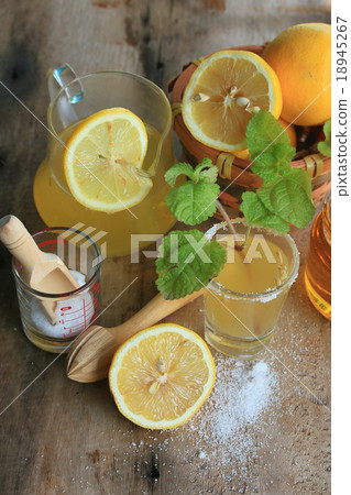 lemon juice lemon juice 18945267