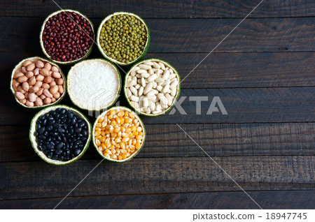 cereals, healthy food, fibre, protein, grain 18947745