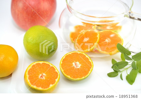 Mandarin orange  18951368