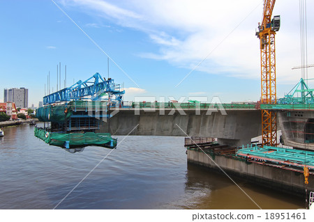 Bridge Construction 18951461