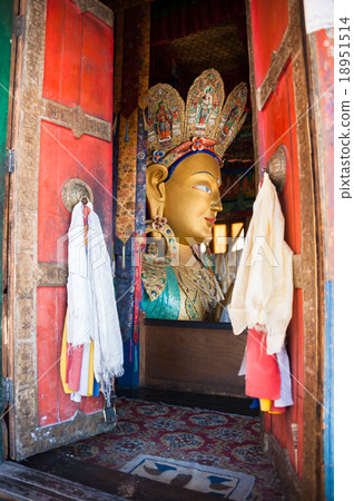 The statue of Maitreya Buddha at Thikse Monastery 18951514