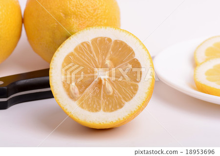 juicy ripe lemons close up 18953696