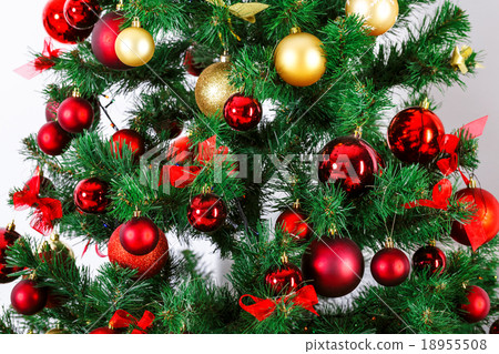 Decorated Christmas tree.  18955508