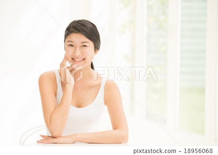 兩代美女形象 18956068