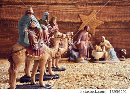 the three kings and the holy family 18956991