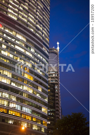 Evening lights of a urban jungle! 18957200