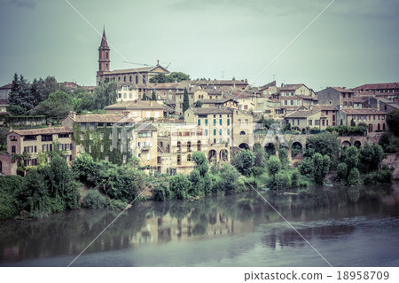 Old town of Albi, France 18958709