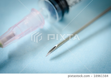 Close up needle syringe medical. 18961384