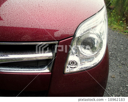 紅色汽車燈 紅色汽車燈 18962183
