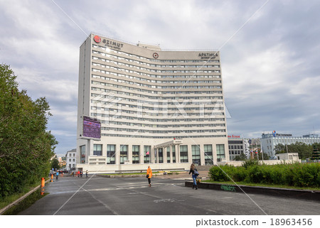 Five Corners Square in Murmansk, Russia 18963456