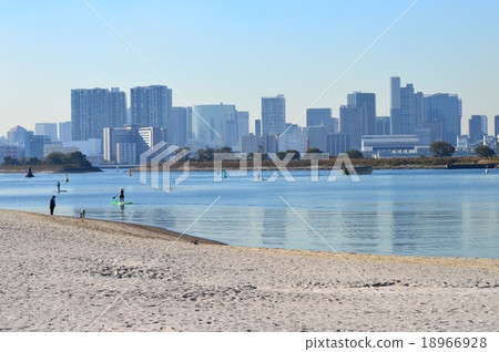 Odaiba海灘公園風景 18966928