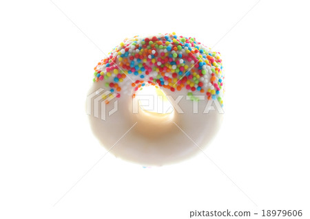 milk donuts isolated. 18979606