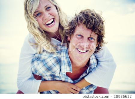 Couple Beach Bonding Getaway Romance Holiday Concept 18986632
